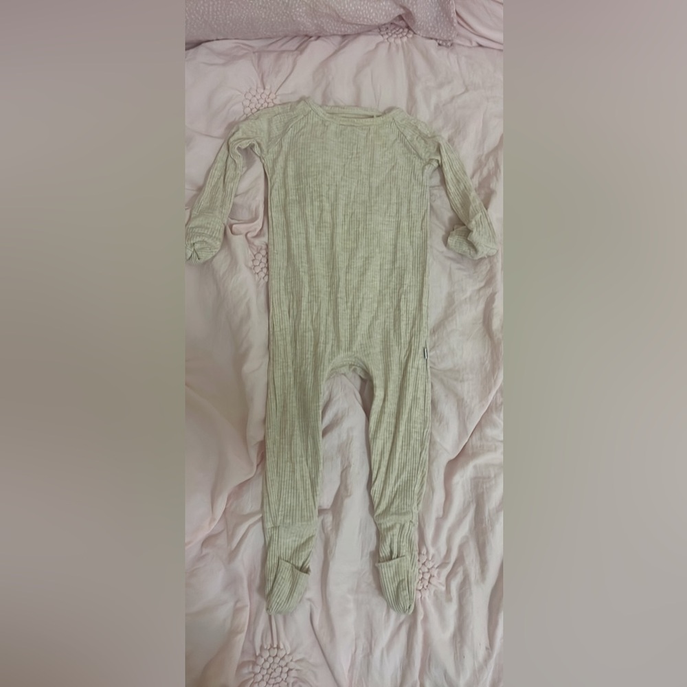Little Sleepies Heather Oatmeal Ribbed Crescent Zippy